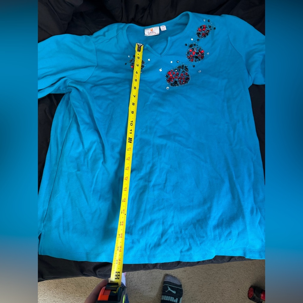 Quacker Factory Teal Top with Floral Embellishments - Picture 9 of 10